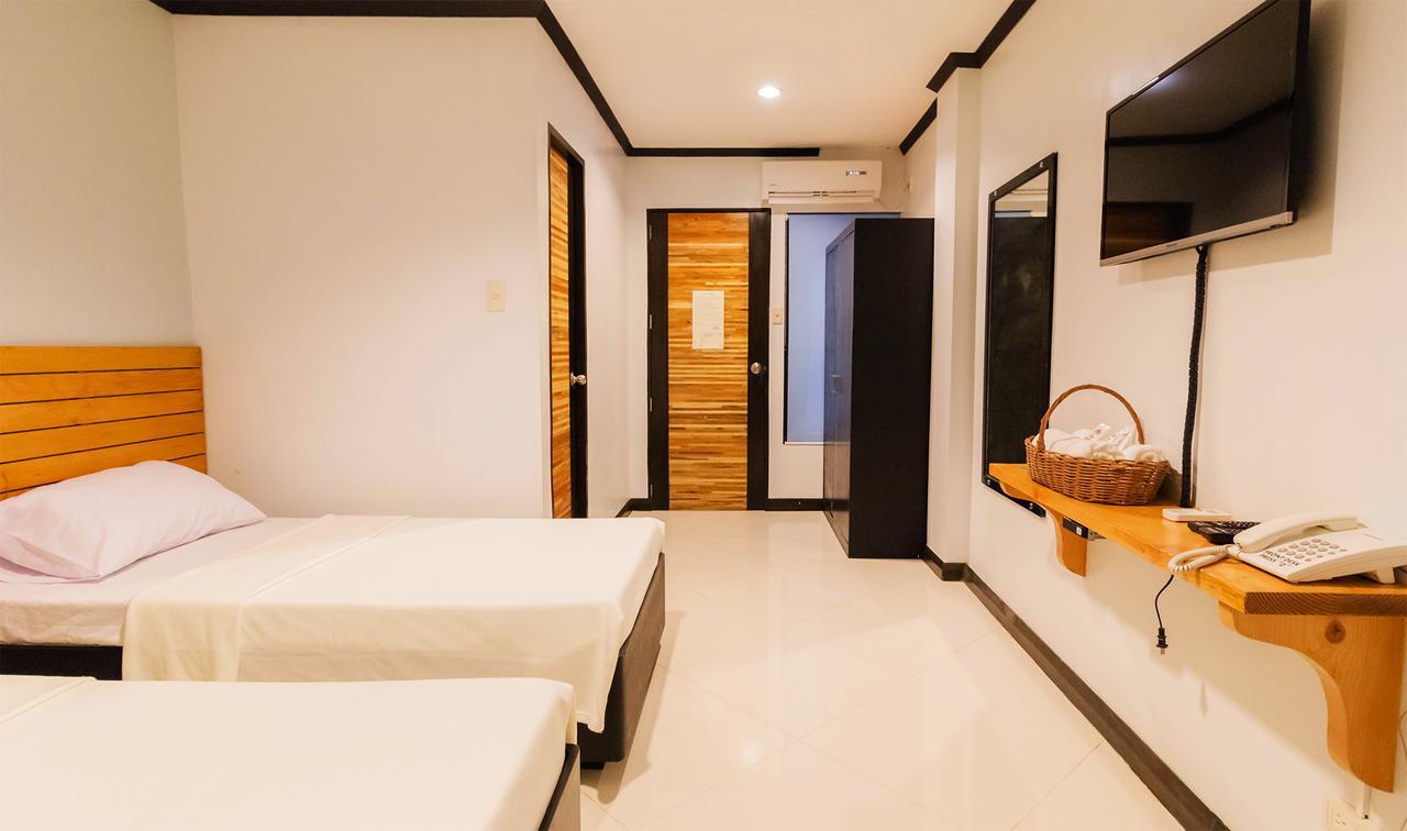 Mahogany Tourist Inn Bacolod Exterior photo
